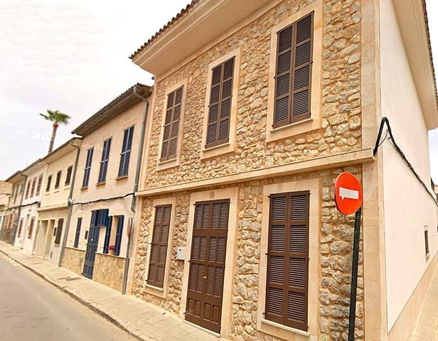 4 soverom Rekkehus til salgs i Sant Llorenç des Cardassar med garasje - € 850 000 (Ref: 9525734)