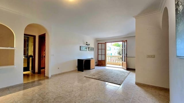 Piso de 3 habitaciones en Cala Ratjada, Capdepera en venta con garaje - 345.000 € (Ref: 10007099)