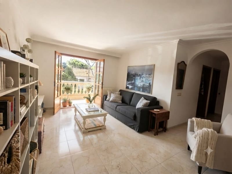 3 bedroom Flat for sale in Cala Ratjada with garage - € 345,000 (Ref: 10007099)