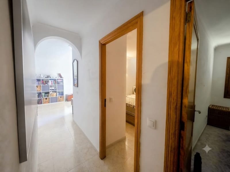 3 bedroom Flat for sale in Cala Ratjada with garage - € 345,000 (Ref: 10007099)