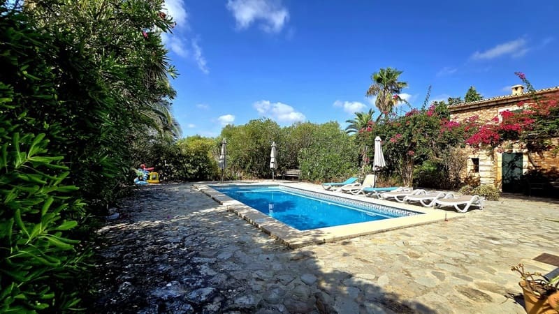 3 sovrum Finca/Hus på landet till salu i Sant Llorenc des Cardassar med pool garage - 1 300 000 € (Ref: 10007606)