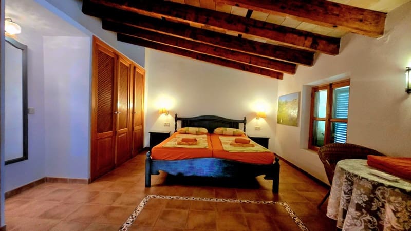 3 sovrum Finca/Hus på landet till salu i Sant Llorenc des Cardassar med pool garage - 1 300 000 € (Ref: 10007606)