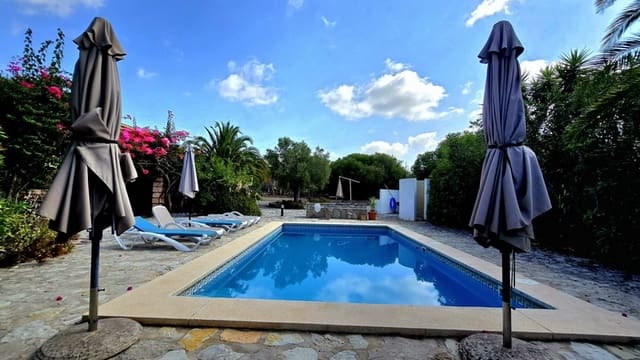 3 sovrum Finca/Hus på landet till salu i Sant Llorenç des Cardassar med pool garage - 1 300 000 € (Ref: 10007606)