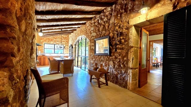 3 sovrum Finca/Hus på landet till salu i Sant Llorenç des Cardassar med pool garage - 1 300 000 € (Ref: 10007606)