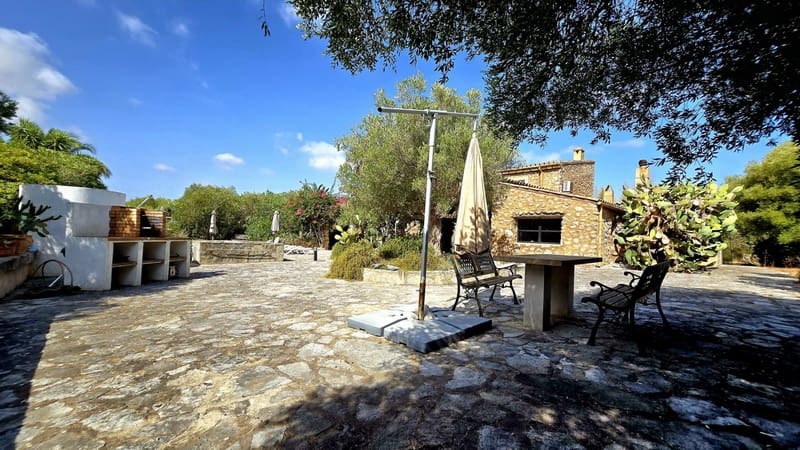 3 sovrum Finca/Hus på landet till salu i Sant Llorenc des Cardassar med pool garage - 1 300 000 € (Ref: 10007606)