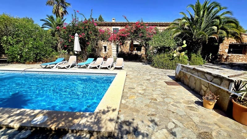 3 sovrum Finca/Hus på landet till salu i Sant Llorenc des Cardassar med pool garage - 1 300 000 € (Ref: 10007606)