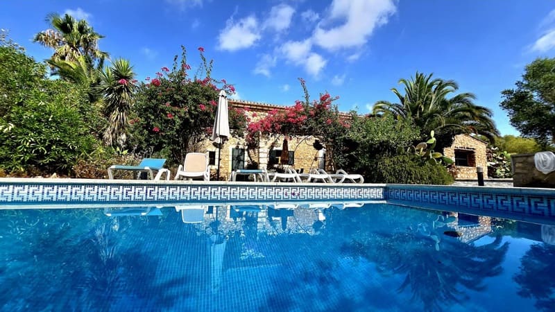 3 sovrum Finca/Hus på landet till salu i Sant Llorenc des Cardassar med pool garage - 1 300 000 € (Ref: 10007606)