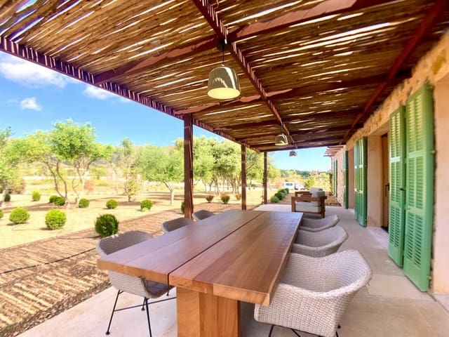 3 sovrum Finca/Hus på landet till salu i Cala Ratjada, Capdepera med pool garage - 2 850 000 € (Ref: 10045686)