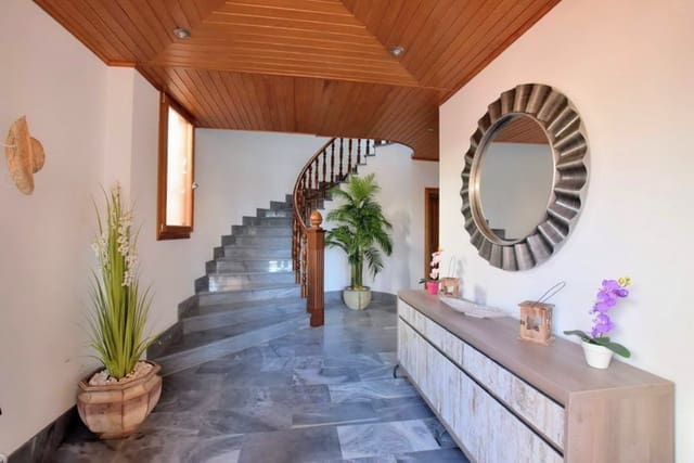 4 soveværelse Villa til salg i Cala Ratjada, Capdepera med swimmingpool garage - € 1.100.000 (Ref: 7662345)