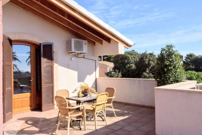 4 soverom Villa til salgs i Cala Ratjada med svømmebasseng garasje - € 1 100 000 (Ref: 7662345)