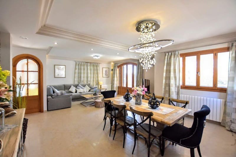 4 soverom Villa til salgs i Cala Ratjada med svømmebasseng garasje - € 1 100 000 (Ref: 7662345)