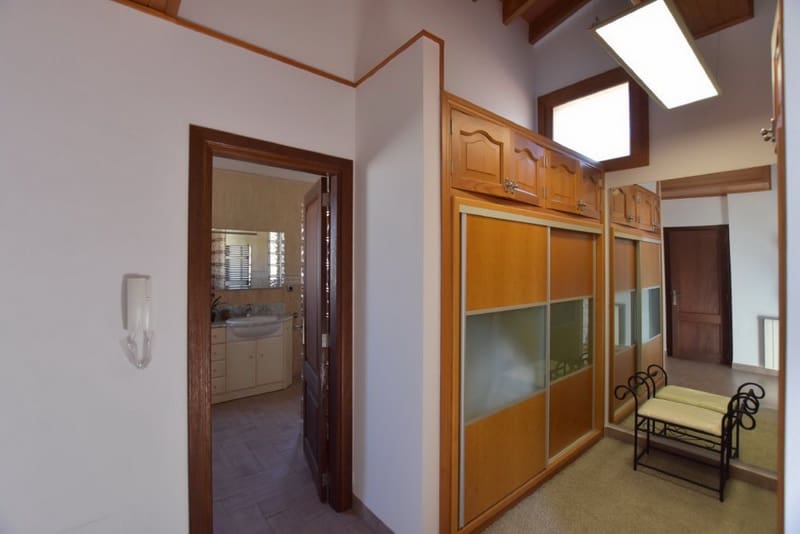 4 soverom Villa til salgs i Cala Ratjada med svømmebasseng garasje - € 1 100 000 (Ref: 7662345)