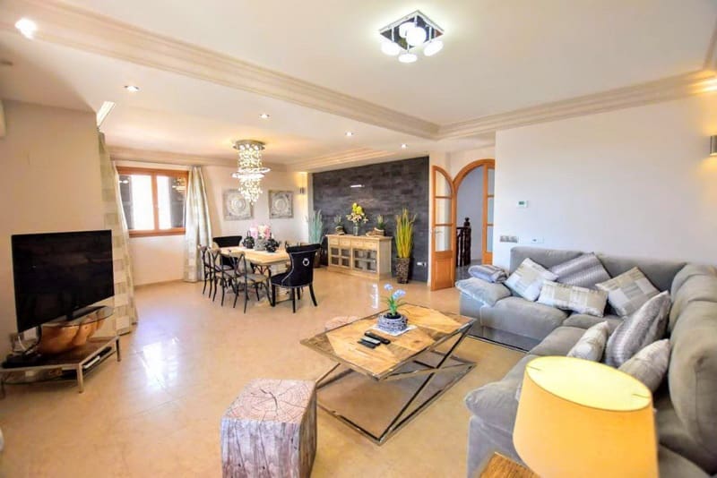 4 soverom Villa til salgs i Cala Ratjada med svømmebasseng garasje - € 1 100 000 (Ref: 7662345)