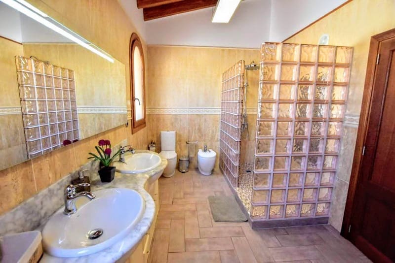 4 soverom Villa til salgs i Cala Ratjada med svømmebasseng garasje - € 1 100 000 (Ref: 7662345)