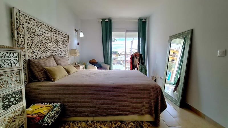 2 soveværelse Lejlighed til salg i Cala Ratjada med swimmingpool garage - € 355.000 (Ref: 8043813)