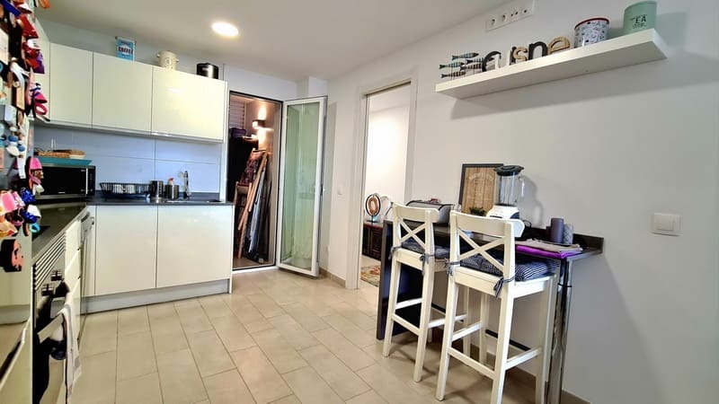 2 soveværelse Lejlighed til salg i Cala Ratjada med swimmingpool garage - € 355.000 (Ref: 8043813)