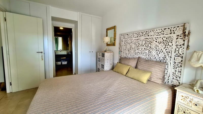 2 soveværelse Lejlighed til salg i Cala Ratjada med swimmingpool garage - € 355.000 (Ref: 8043813)