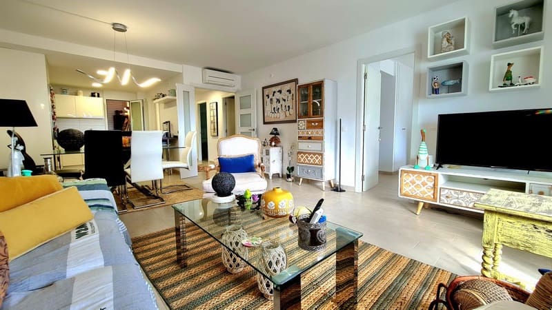 2 soveværelse Lejlighed til salg i Cala Ratjada med swimmingpool garage - € 355.000 (Ref: 8043813)