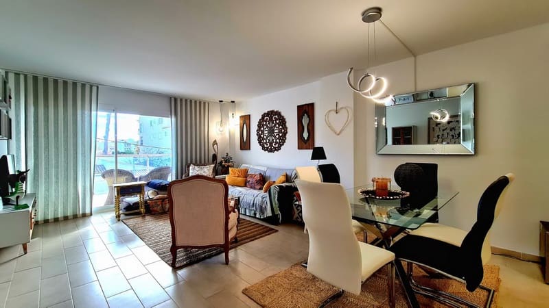 2 soveværelse Lejlighed til salg i Cala Ratjada med swimmingpool garage - € 355.000 (Ref: 8043813)