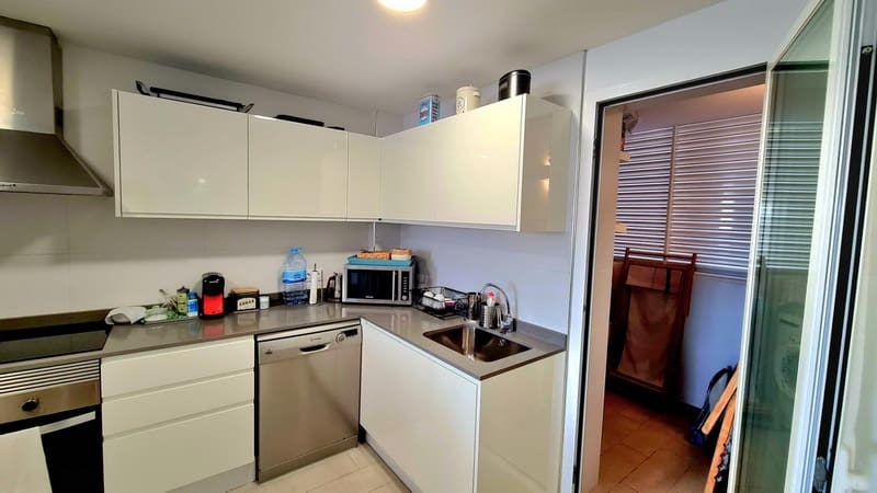 2 soveværelse Lejlighed til salg i Cala Ratjada med swimmingpool garage - € 355.000 (Ref: 8043813)