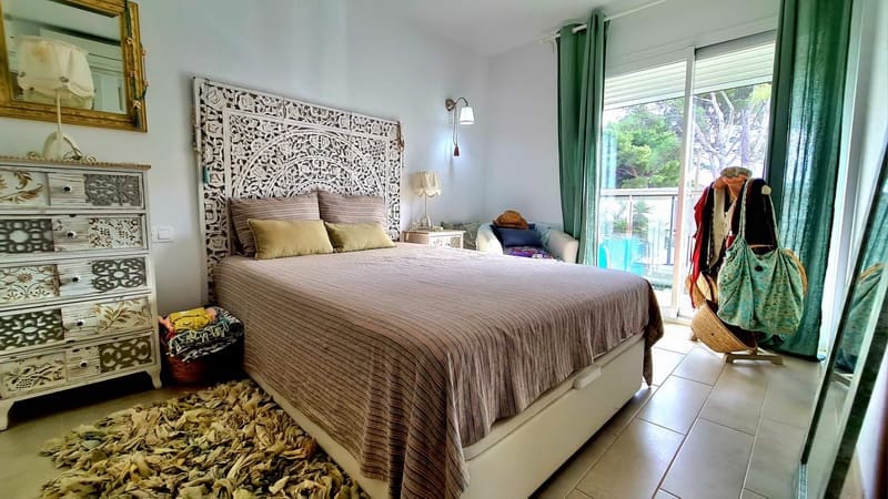 2 soveværelse Lejlighed til salg i Cala Ratjada med swimmingpool garage - € 355.000 (Ref: 8043813)