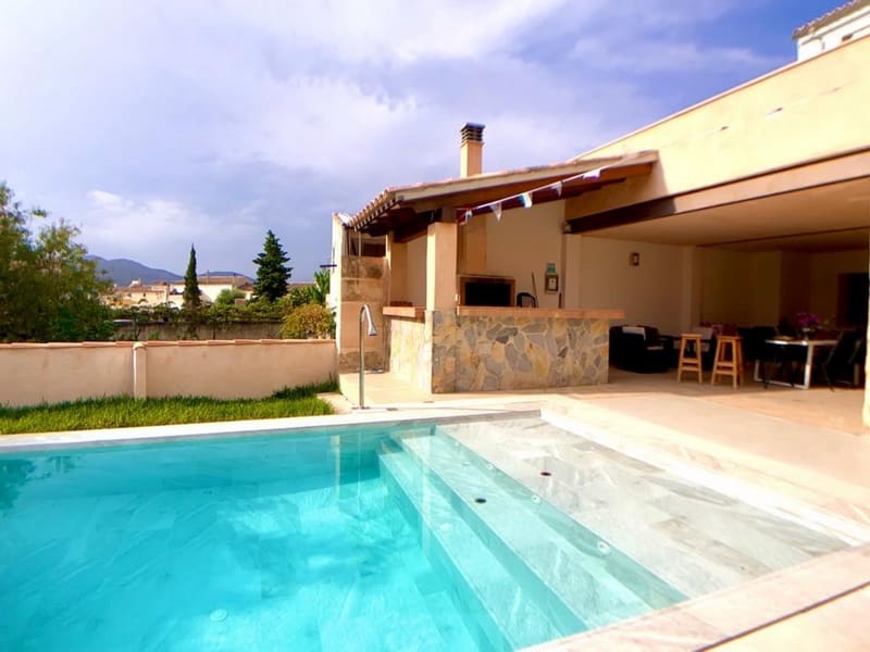 4 soveværelse Byhus til salg i Capdepera med garage - € 1.080.000 (Ref: 8254330)