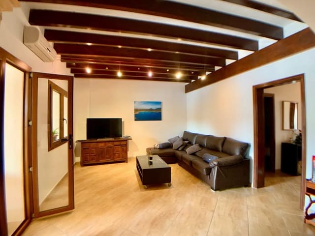 4 bedroom Townhouse for sale in Capdepera with garage - € 1,080,000 (Ref: 8254330)