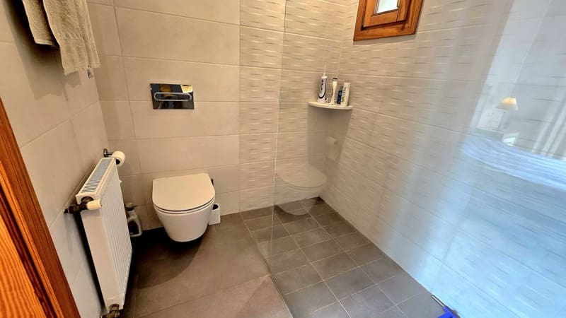 2 makuuhuone Asunto myytävänä paikassa Font de Sa Cala / Font de La Cala mukana uima-altaan 
autotalli - 490 000 € (Ref: 8813529)