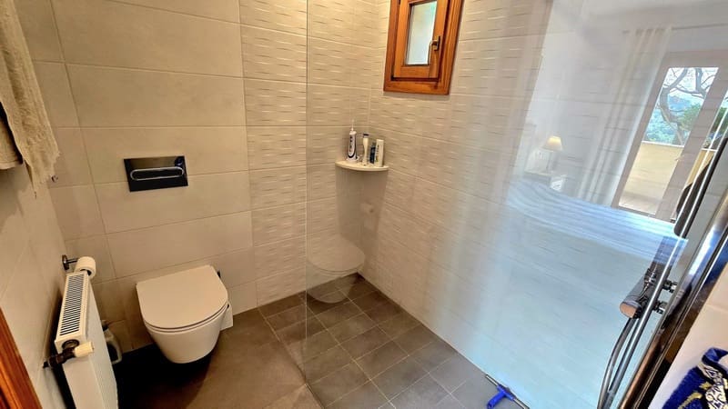 2 makuuhuone Asunto myytävänä paikassa Font de Sa Cala / Font de La Cala mukana uima-altaan 
autotalli - 490 000 € (Ref: 8813529)