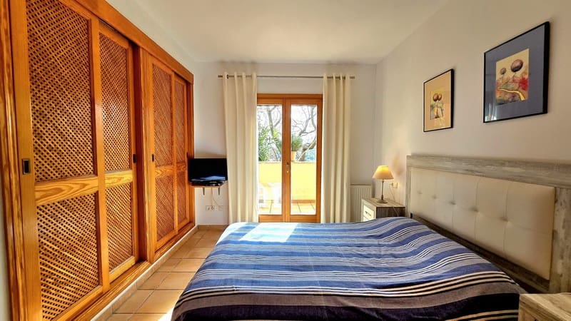 2 makuuhuone Asunto myytävänä paikassa Font de Sa Cala / Font de La Cala mukana uima-altaan 
autotalli - 490 000 € (Ref: 8813529)