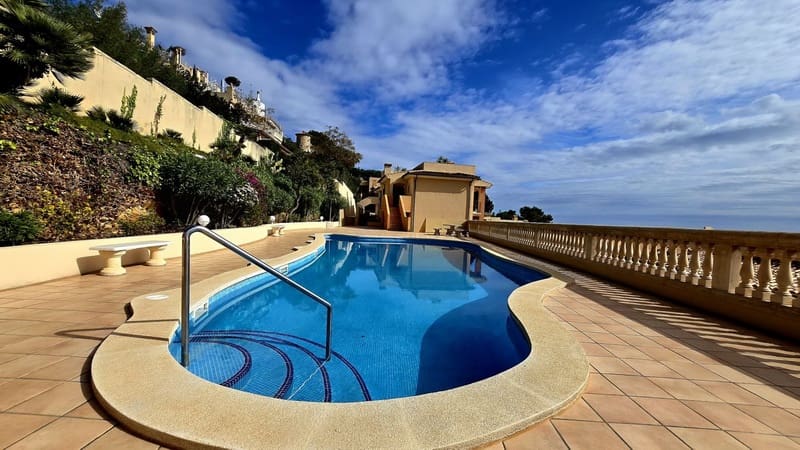2 makuuhuone Asunto myytävänä paikassa Font de Sa Cala / Font de La Cala mukana uima-altaan 
autotalli - 490 000 € (Ref: 8813529)