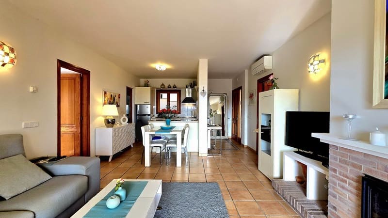 2 makuuhuone Asunto myytävänä paikassa Font de Sa Cala / Font de La Cala mukana uima-altaan 
autotalli - 490 000 € (Ref: 8813529)