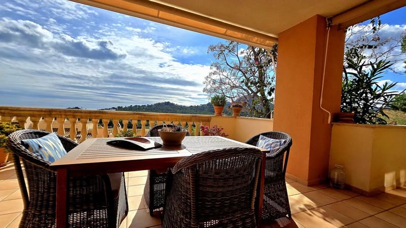 2 makuuhuone Asunto myytävänä paikassa Font de Sa Cala / Font de La Cala mukana uima-altaan 
autotalli - 490 000 € (Ref: 8813529)