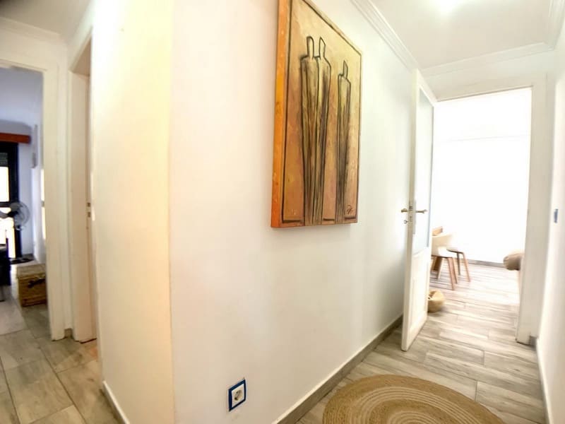 3 soveværelse Lejlighed til salg i Cala Ratjada med garage - € 299.000 (Ref: 8911432)