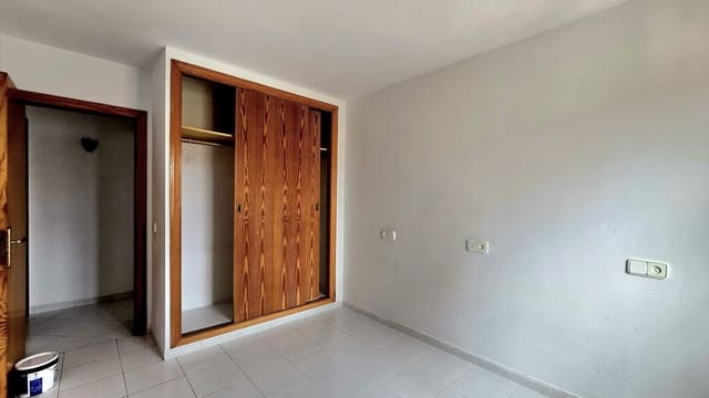 2 bedroom Flat for sale in Cala Ratjada, Capdepera - € 265,000 (Ref: 8980382)