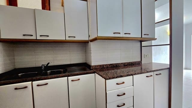 2 bedroom Flat for sale in Cala Ratjada, Capdepera - € 265,000 (Ref: 8980382)