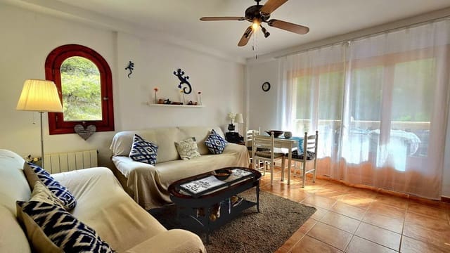 2 soveværelse Lejlighed til salg i Cala Ratjada, Capdepera med garage - € 285.000 (Ref: 9060145)