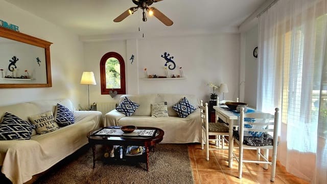 2 soveværelse Lejlighed til salg i Cala Ratjada, Capdepera med garage - € 285.000 (Ref: 9060145)