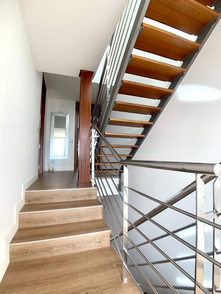 2 soveværelse Villa til salg i Cala Ratjada med swimmingpool - € 1.250.000 (Ref: 9093318)