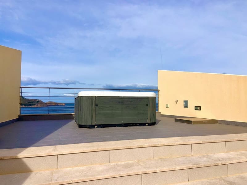 2 soveværelse Villa til salg i Cala Ratjada med swimmingpool - € 1.250.000 (Ref: 9093318)