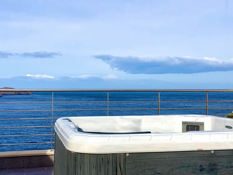 2 soveværelse Villa til salg i Cala Ratjada med swimmingpool - € 1.250.000 (Ref: 9093318)