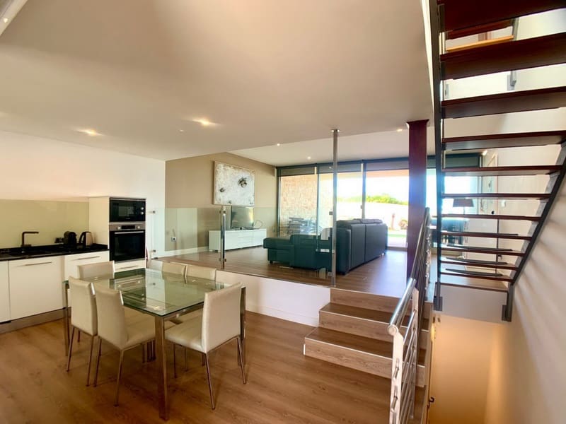 2 soveværelse Villa til salg i Cala Ratjada med swimmingpool - € 1.250.000 (Ref: 9093318)