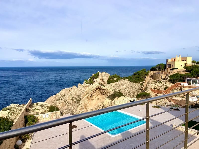 2 soveværelse Villa til salg i Cala Ratjada med swimmingpool - € 1.250.000 (Ref: 9093318)