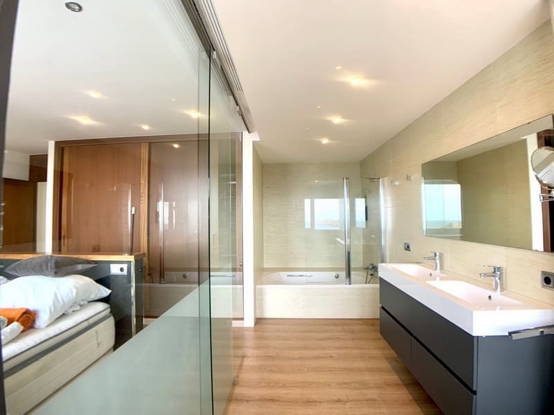 2 soveværelse Villa til salg i Cala Ratjada med swimmingpool - € 1.250.000 (Ref: 9093318)