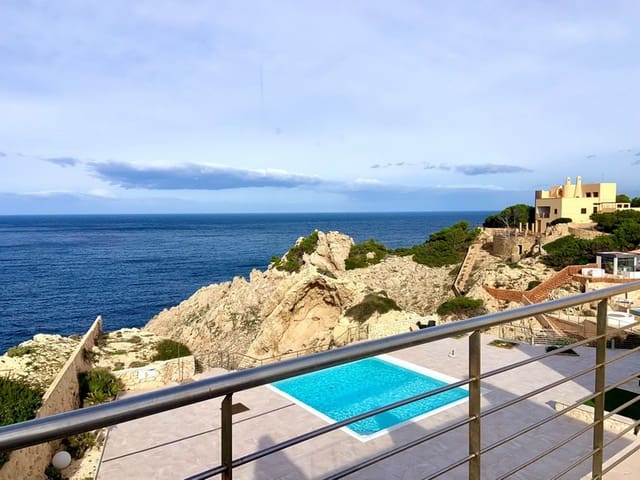 2 soveværelse Villa til salg i Cala Ratjada, Capdepera med swimmingpool - € 1.250.000 (Ref: 9093318)