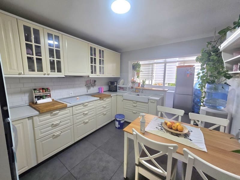 3 soverom Leilighet til salgs i Cala Ratjada med garasje - € 299 000 (Ref: 9294889)