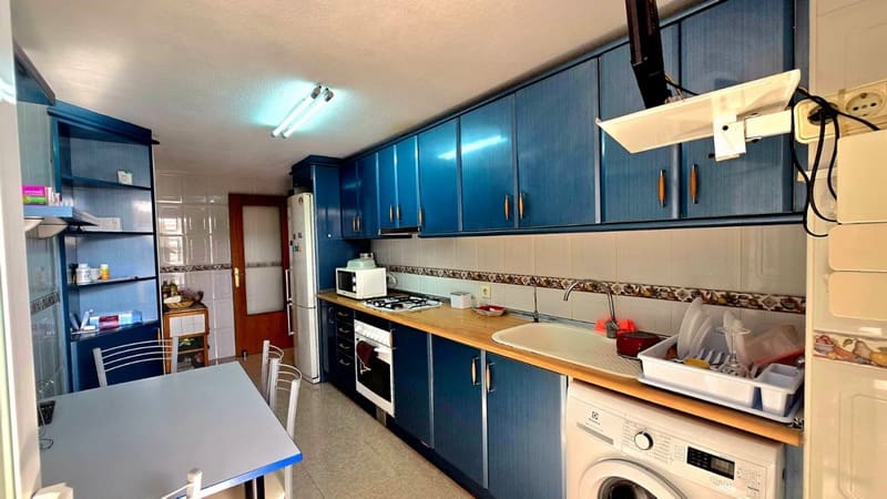 3 soveværelse Lejlighed til salg i Cala Ratjada med garage - € 335.000 (Ref: 9294934)