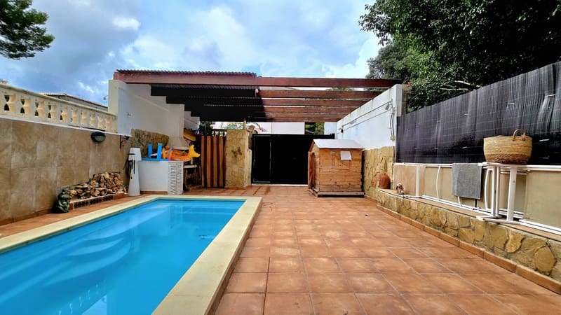 3 soveværelse Byhus til salg i Cala Ratjada med swimmingpool garage - € 690.000 (Ref: 9301919)