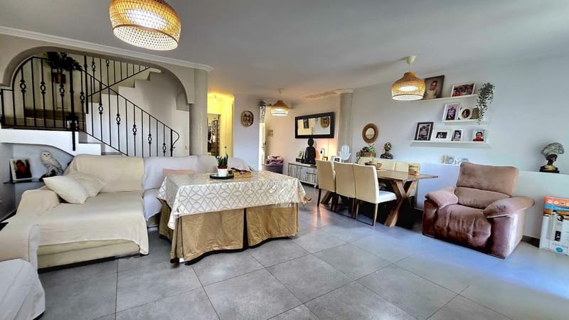 3 soveværelse Byhus til salg i Cala Ratjada med swimmingpool garage - € 690.000 (Ref: 9301919)