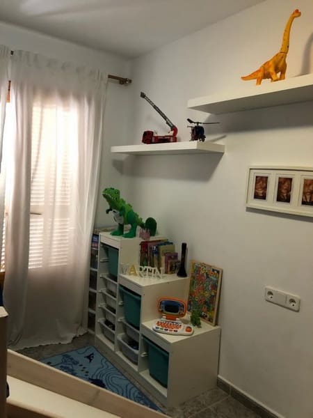 4 slaapkamer Rijtjeshuis te koop in Cala Ratjada met garage - € 525.000 (Ref: 9438130)